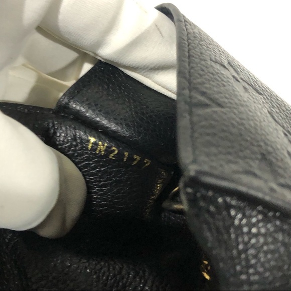 Authentic Louis Vuitton Black Empriente Leather Key Cles Pouch Black Noir Wallet - Picture 10 of 11